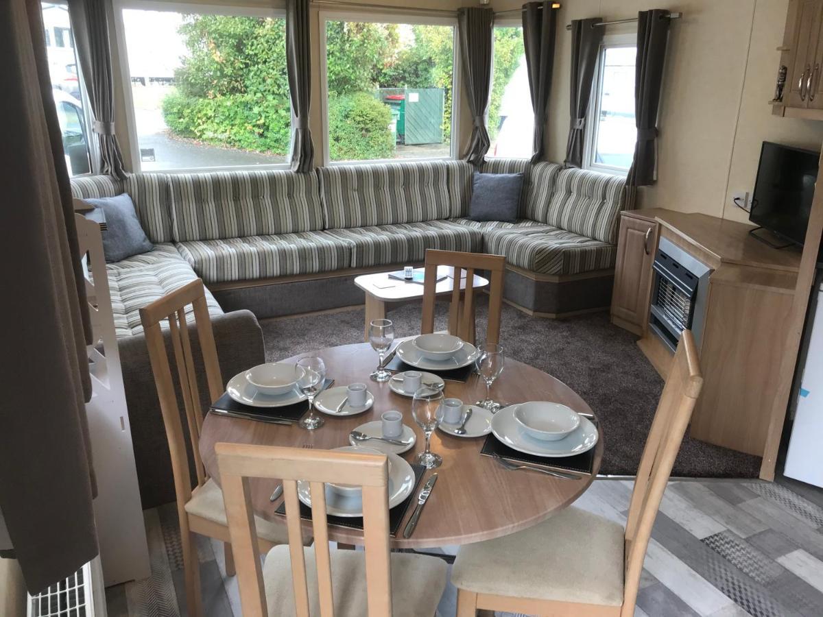 Accessible Wheelchair Friendly Caravan, Lg24, Shanklin, Isle Of Wight Exterior photo